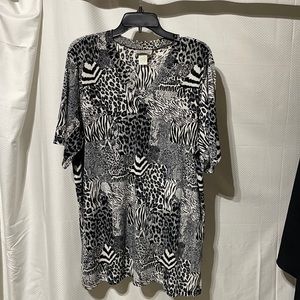 Espressa 2x black white mixed animal prints euc stretch shirt sleeve top